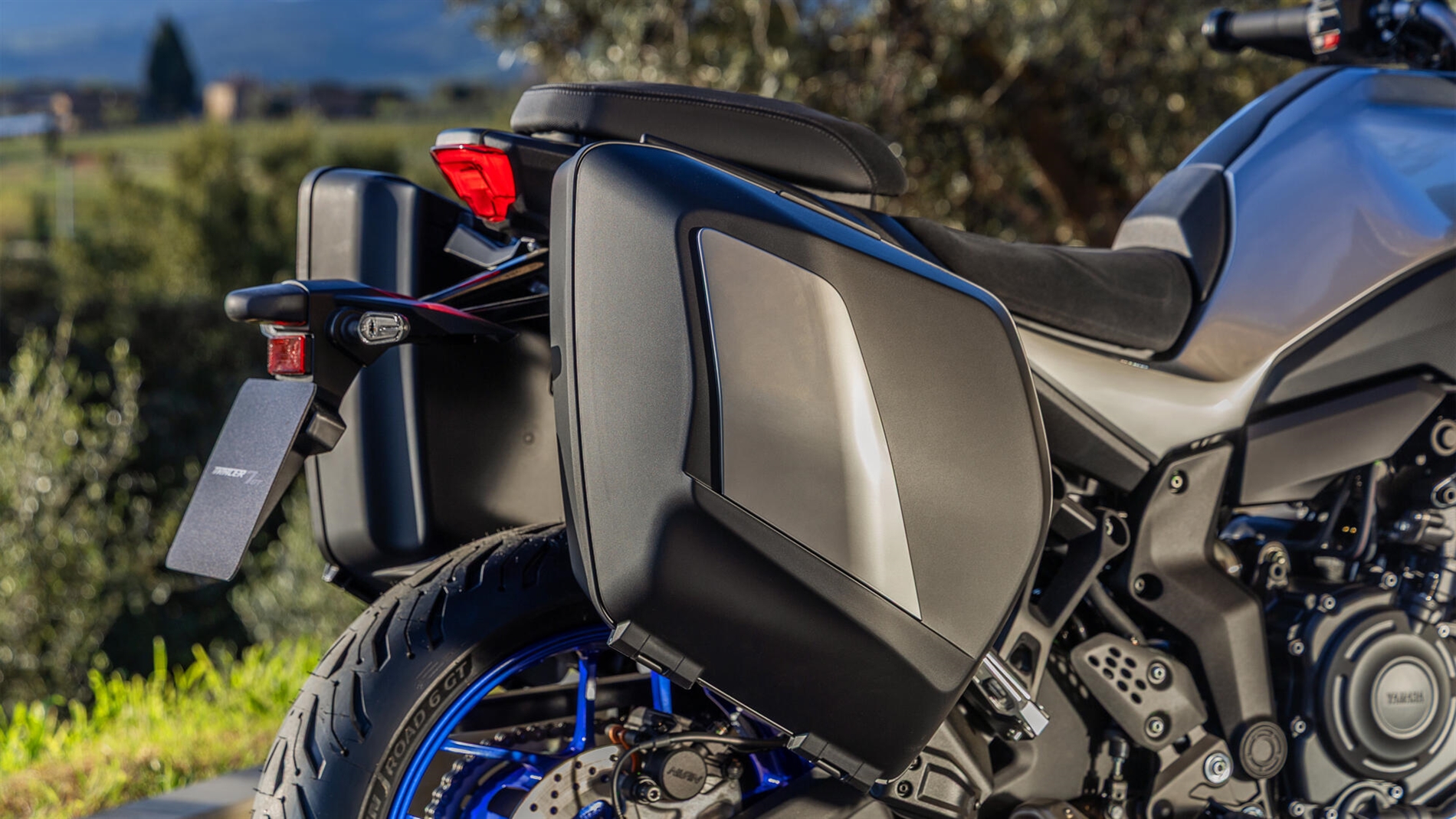 2025-Yamaha-MT07TRGT-EU-NA-Detail-008-03