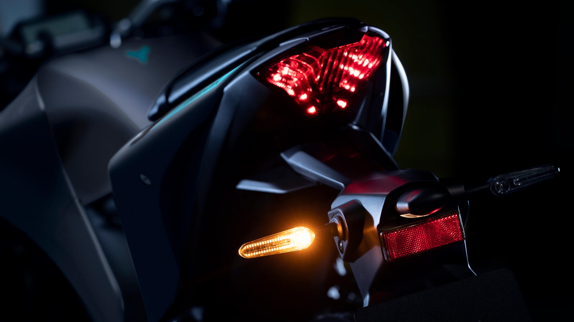 2024-Yamaha-MT320-EU-Detail-006-03