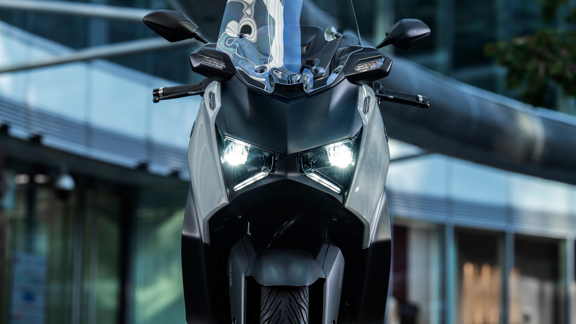 2025-Yamaha-XMAX125ASP-EU-Detail-008-03