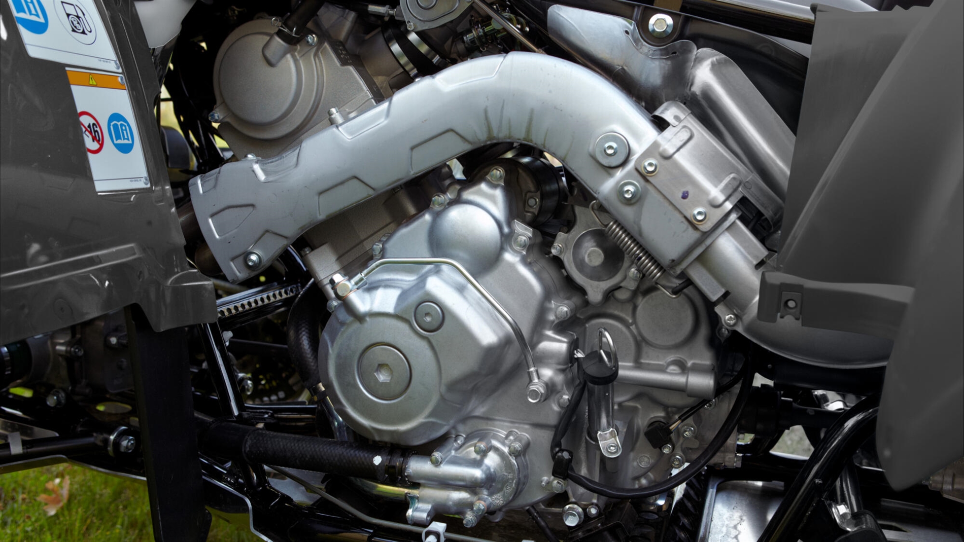 2025-Yamaha-YFM700FWAD-25-EU-Detail-001-03