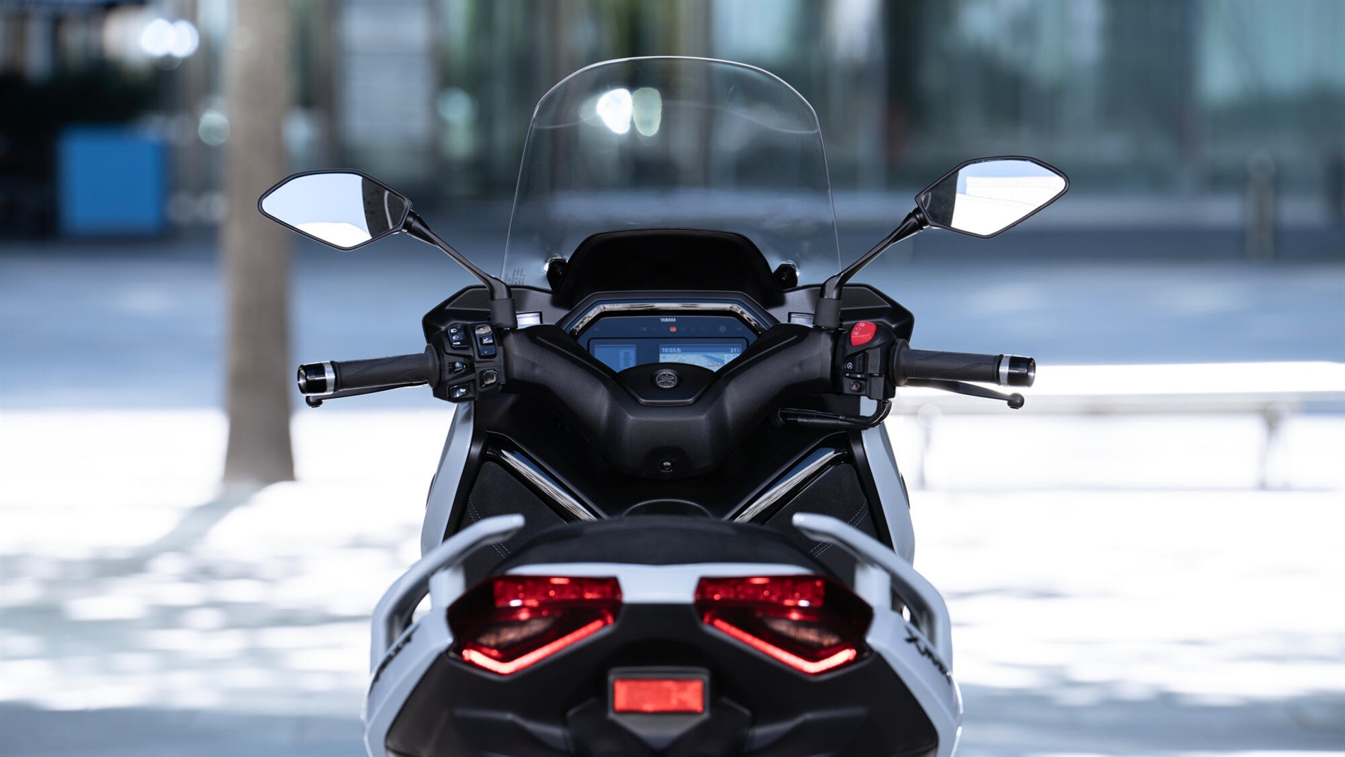 2025-Yamaha-XMAX125ASP-EU-Detail-001-03