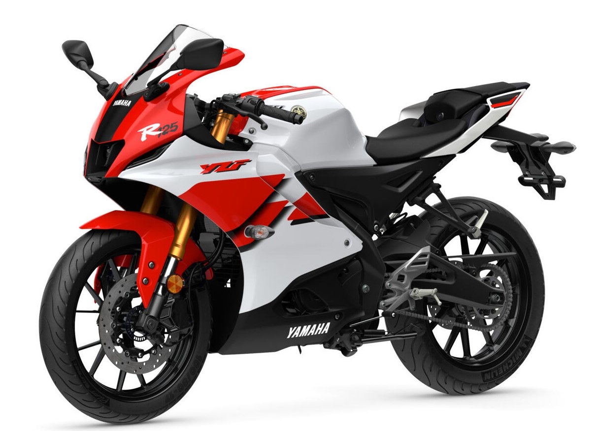 2026-Yamaha-YZF-R125A-EU-Anniversary_White-Studio-007-03