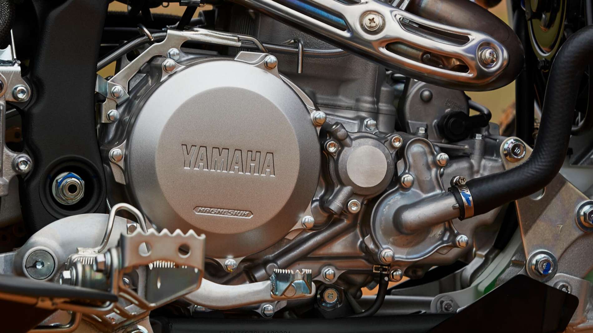 2025-Yamaha-YFZ450R-25S-EU-Detail-006-03