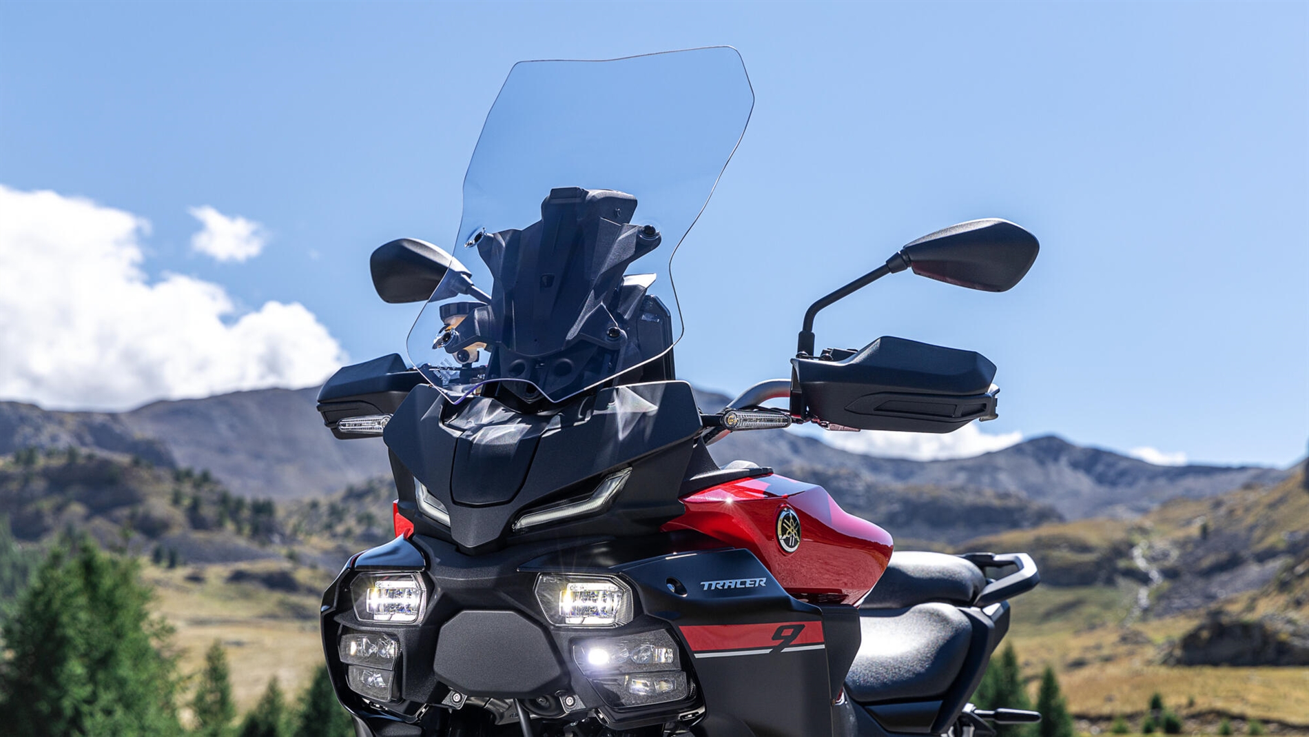 2025-Yamaha-MT09ATR-EU-Detail-009-03