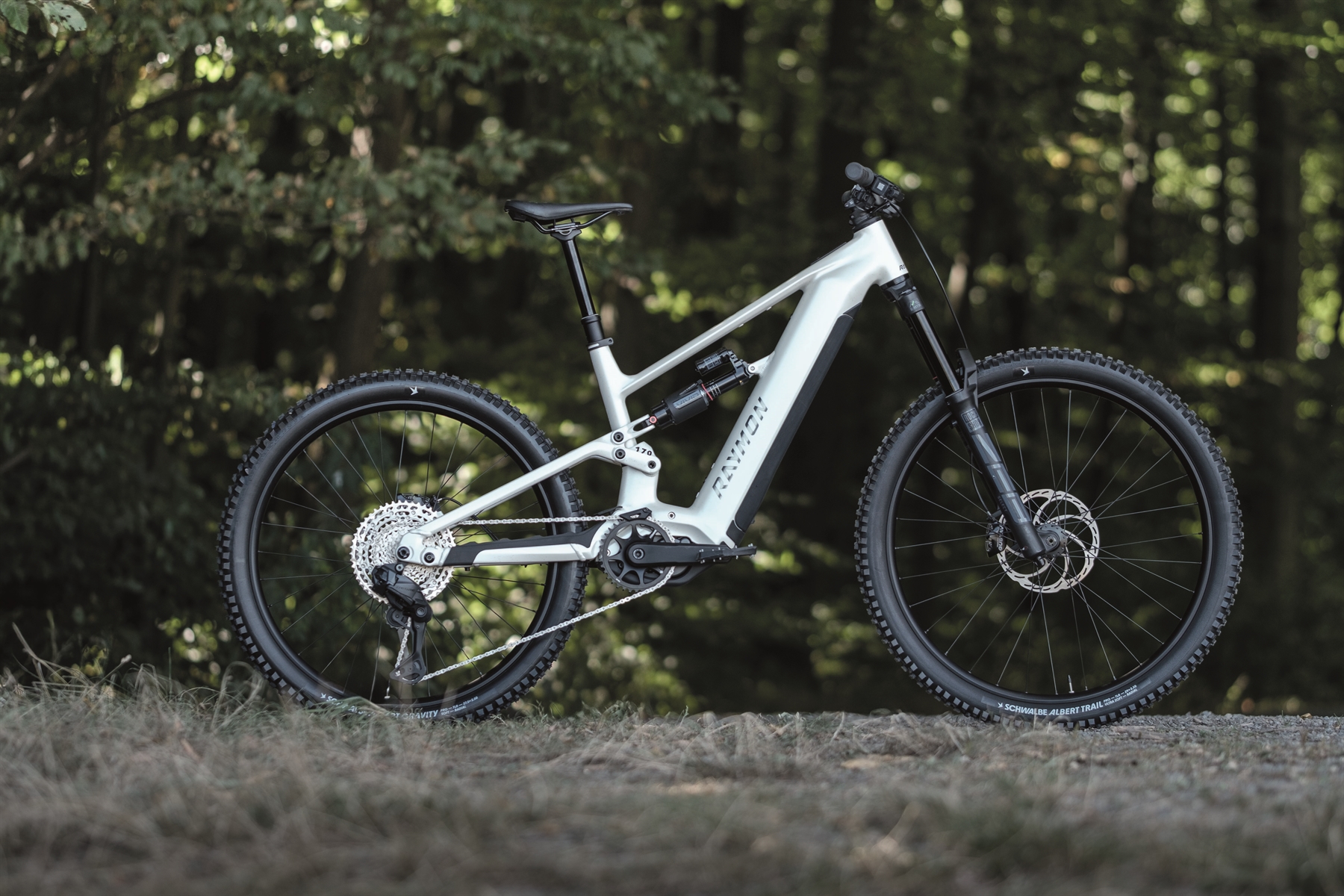 2025_Raymon_sx07_004-3