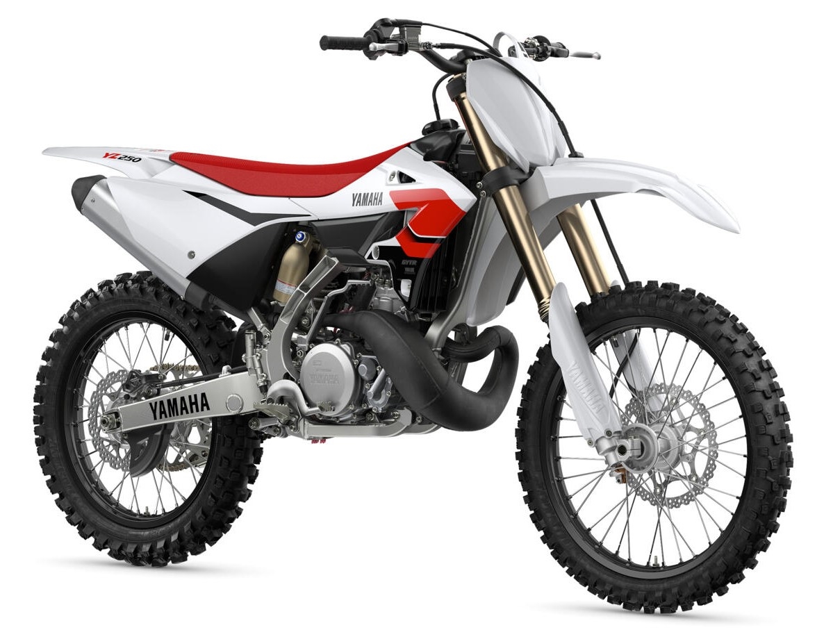 2026-Yamaha-YZ250LCSV-EU-Anniversary_White-360-Degrees-001-03___________