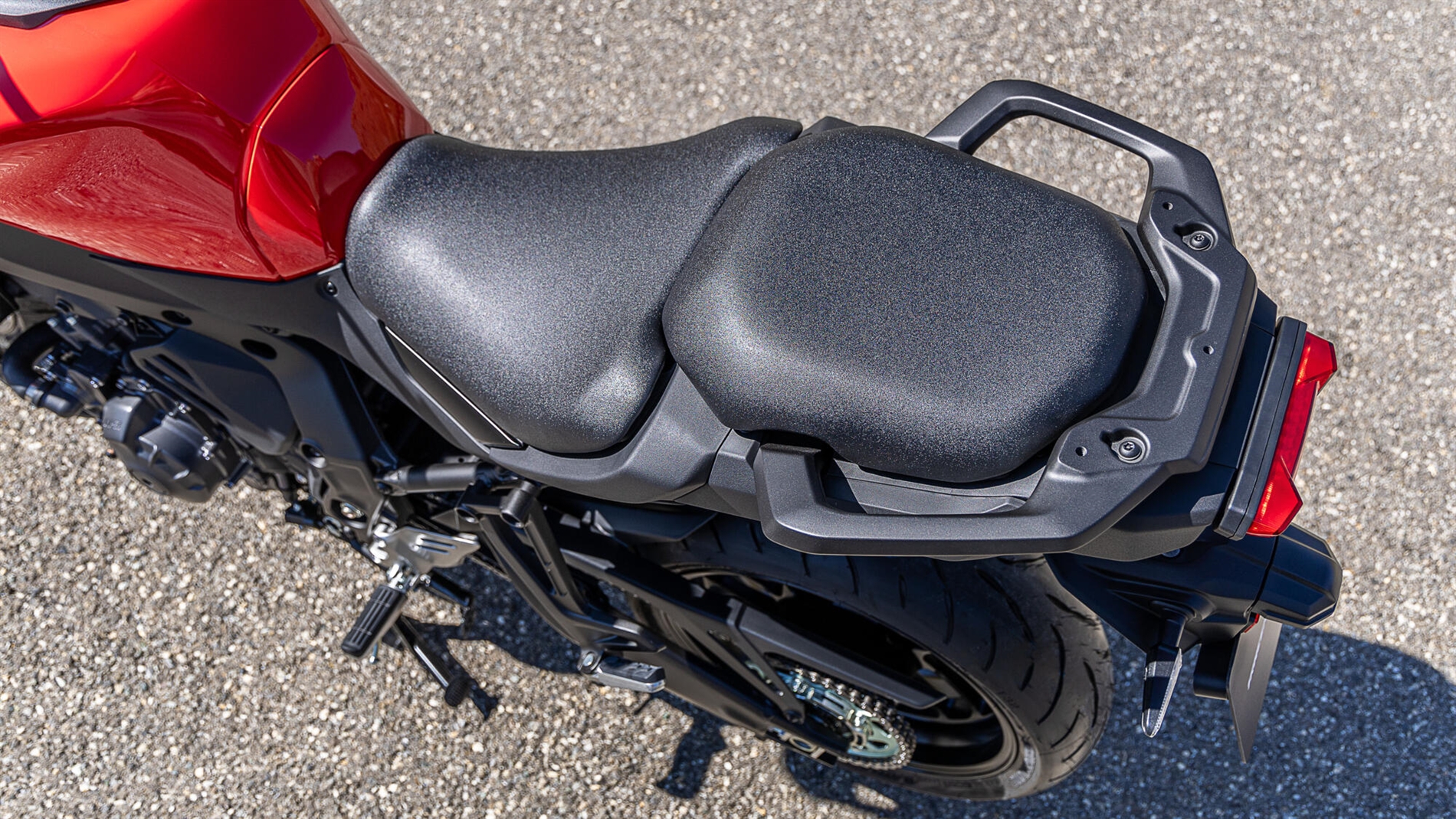 2025-Yamaha-MT09ATR-EU-Detail-007-03