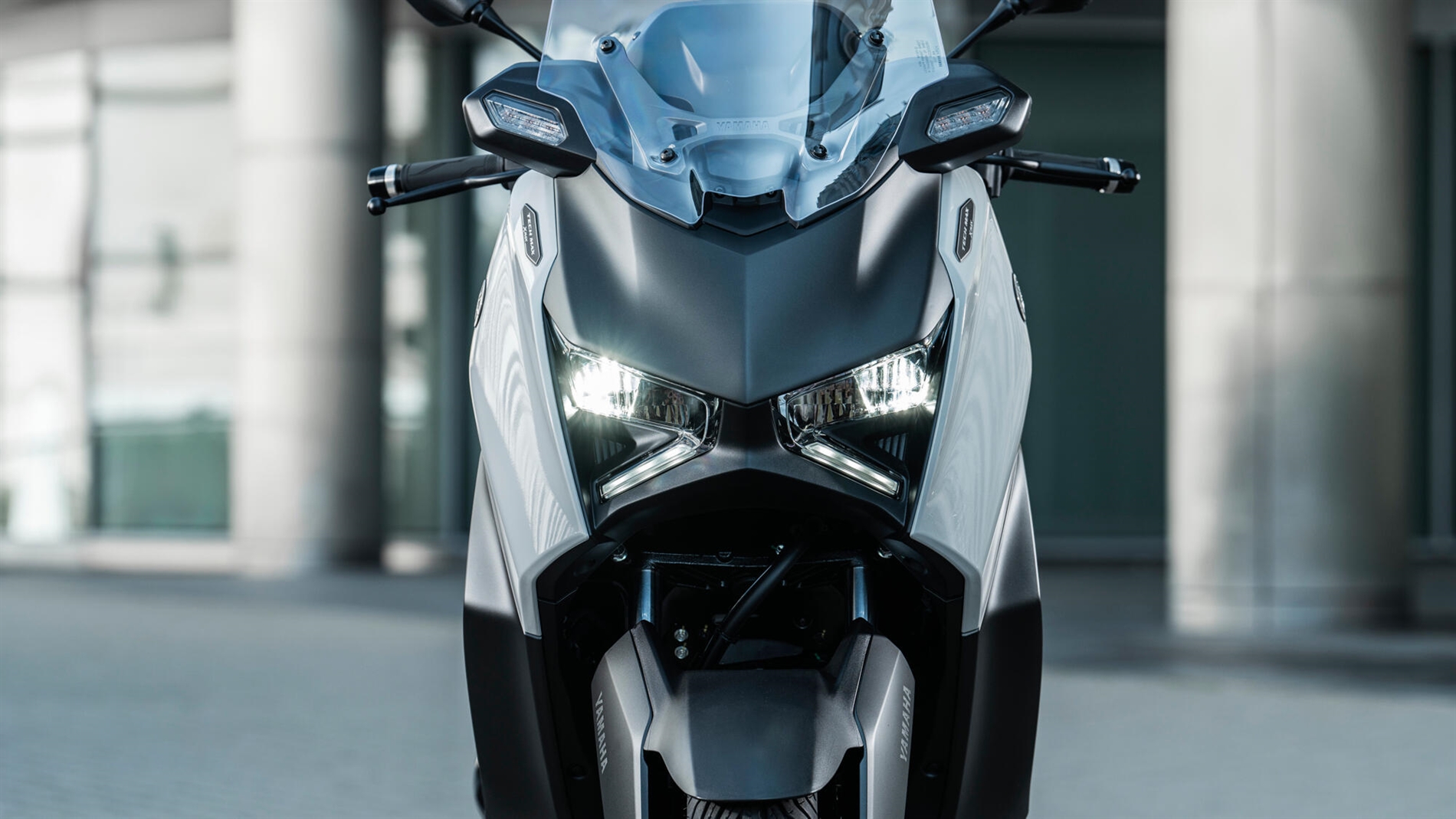2025-Yamaha-XMAX300ASV-EU-Detail-008-03