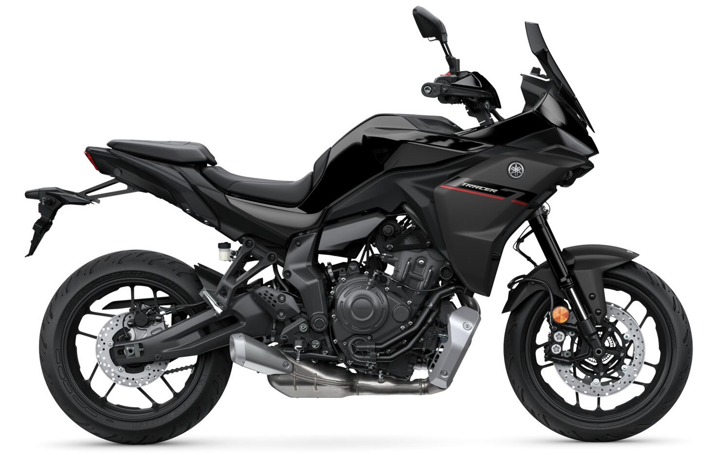 2025-Yamaha-MT07TR-EU-Midnight_Black-Studio-002-03