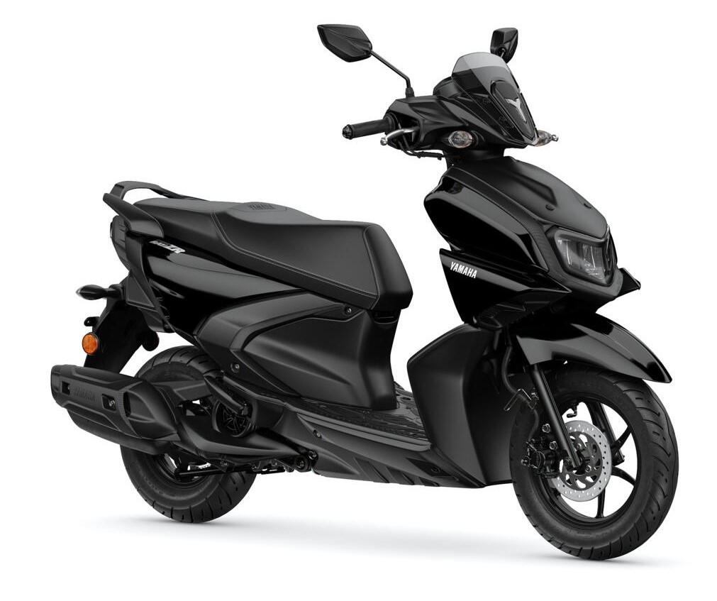 2025-Yamaha-LCG125-EU-Midnight_Black-360-Degrees-001-03