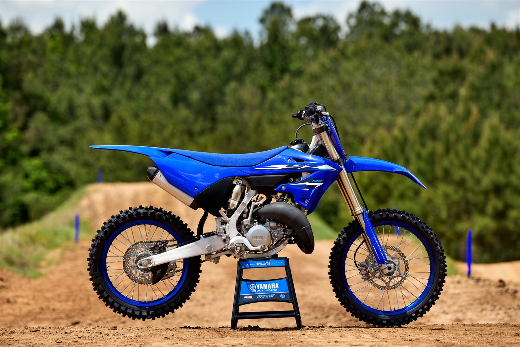 2026-Yamaha-YZ125LC-EU-Icon_Blue-Static-002-03