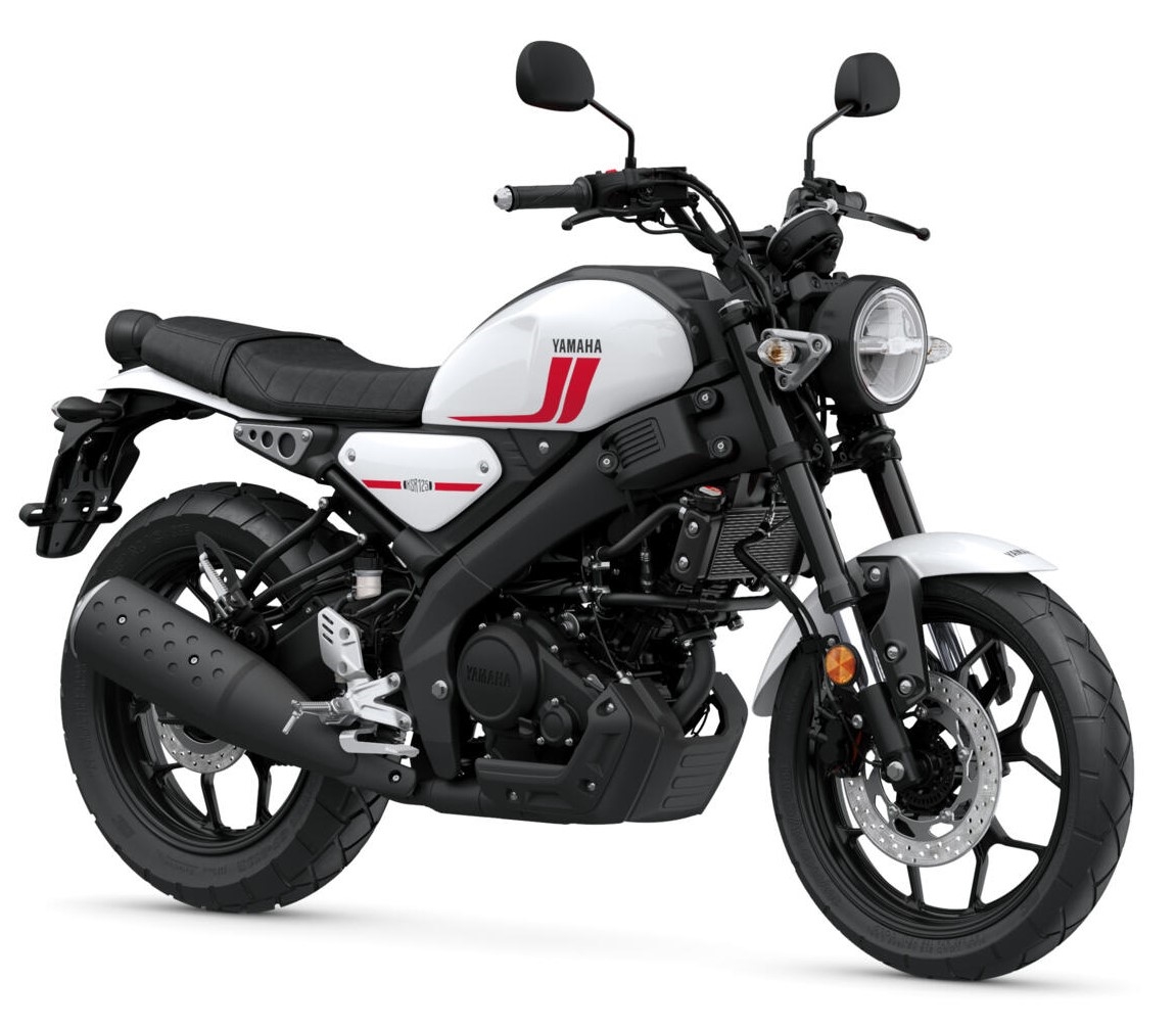 2023-Yamaha-XS125-EU-Heritage_White-Studio-001-03