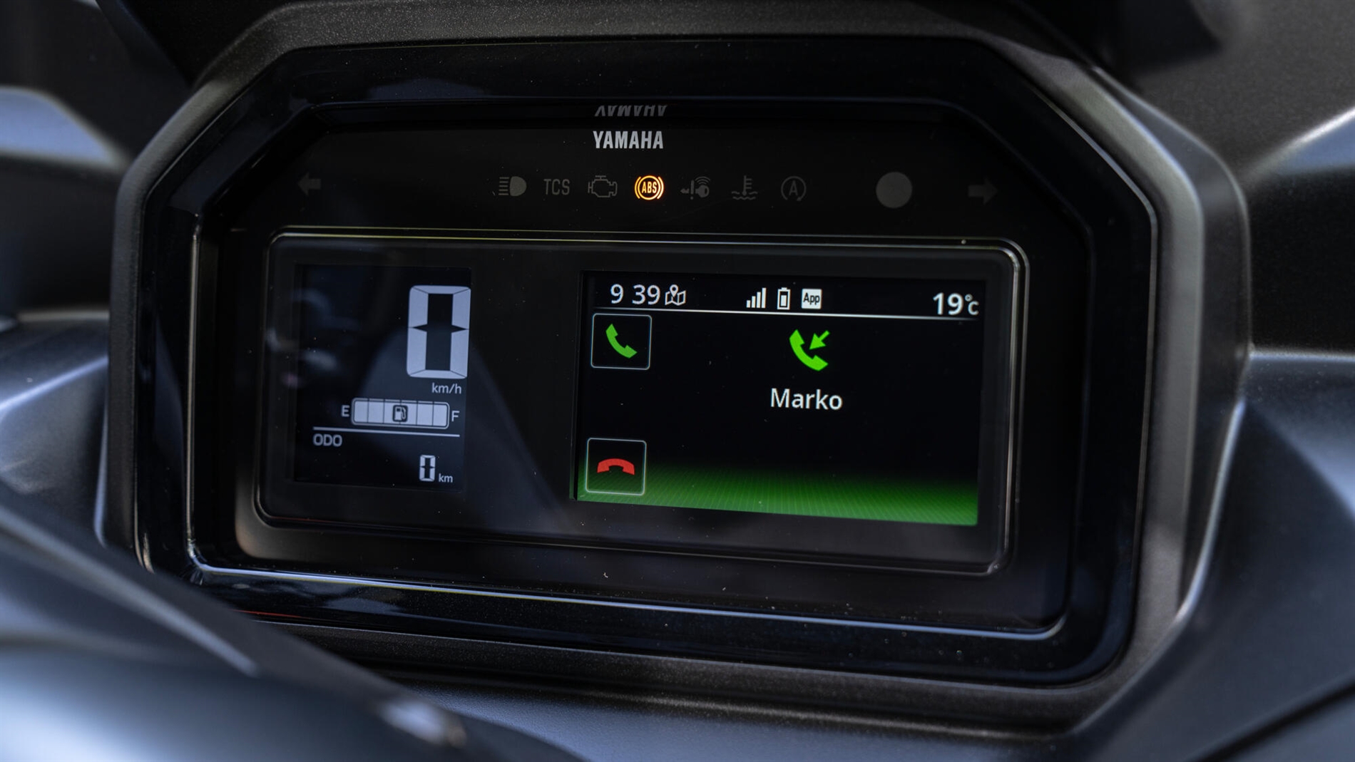 2025-Yamaha-XMAX125ASP-EU-Detail-004-03