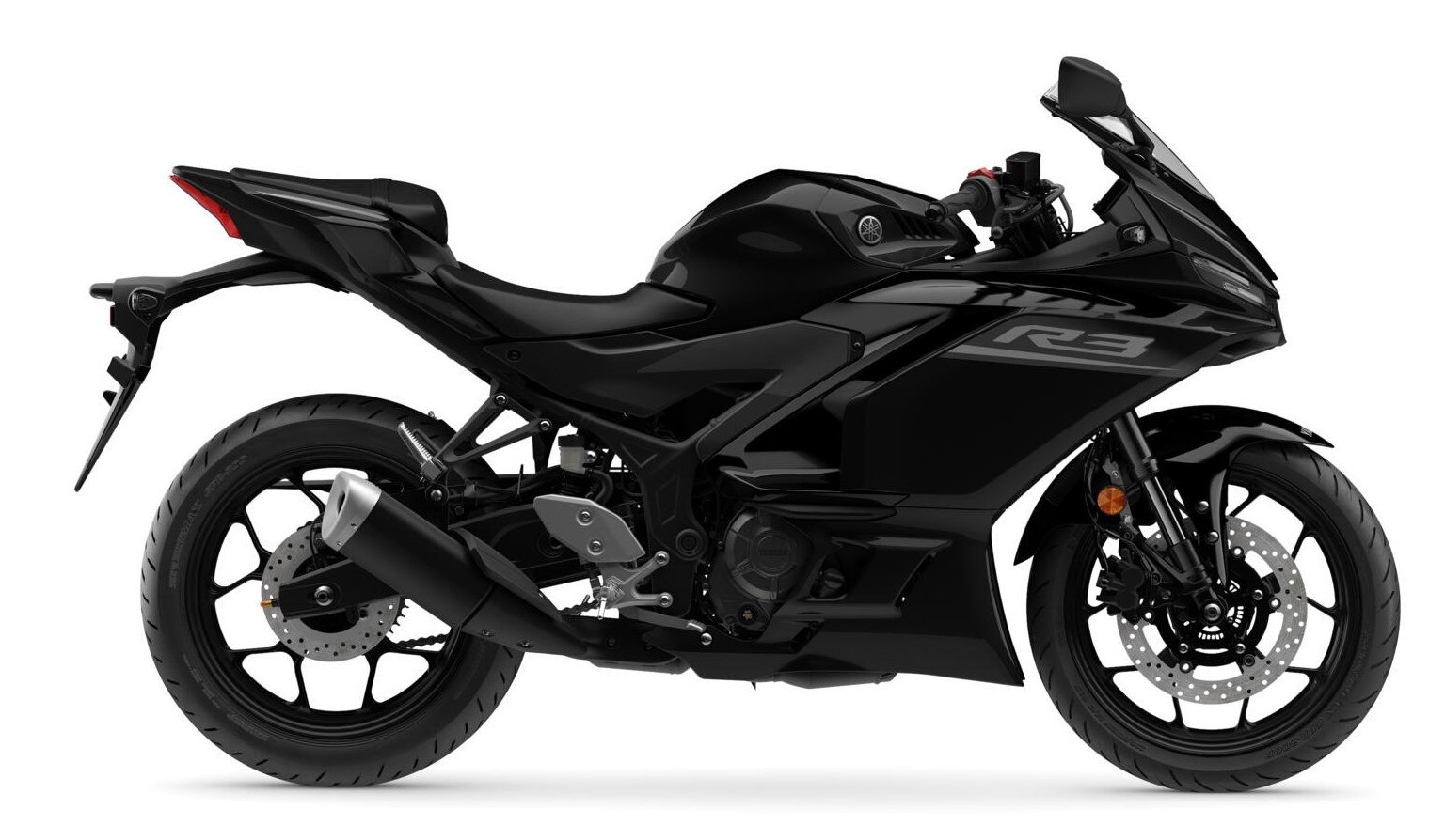 2026-Yamaha-YZFR320-EU-Midnight_Black-Studio-002-03