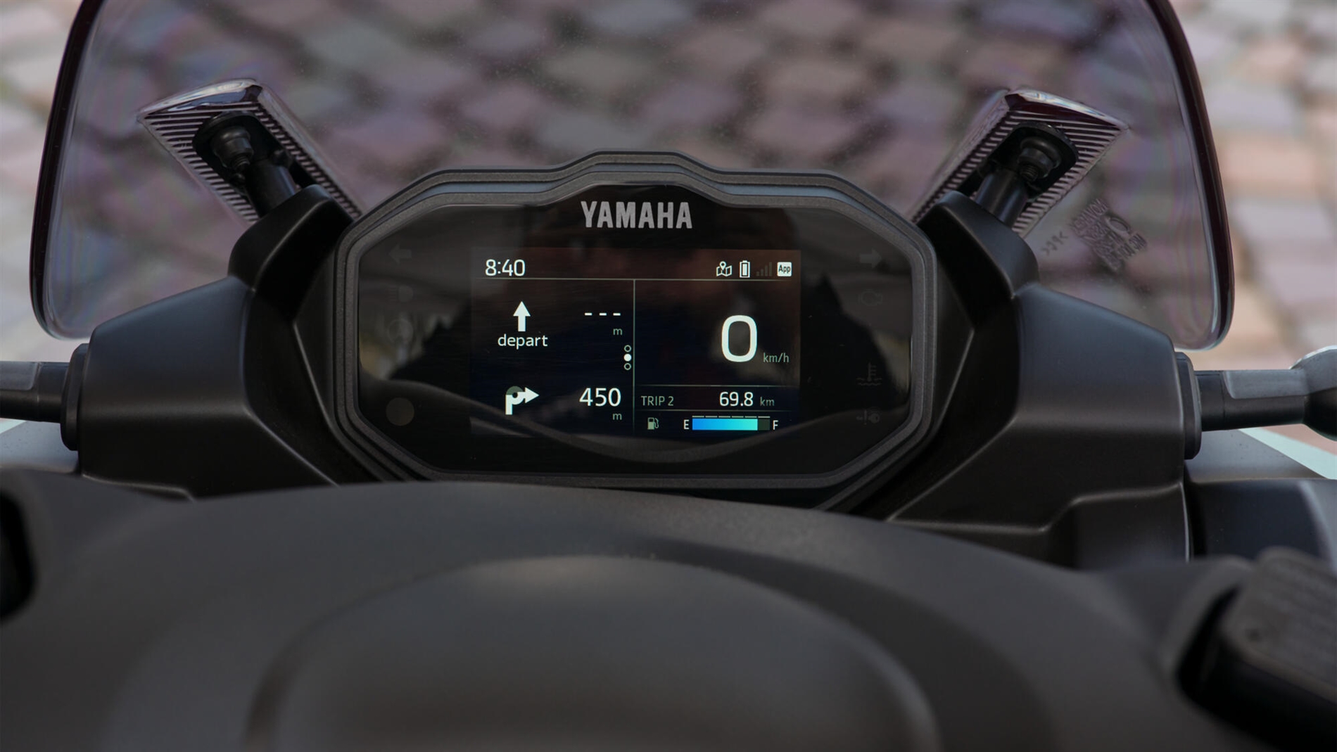 2025-Yamaha-LMW125YM-EU-NA-Detail-005-03
