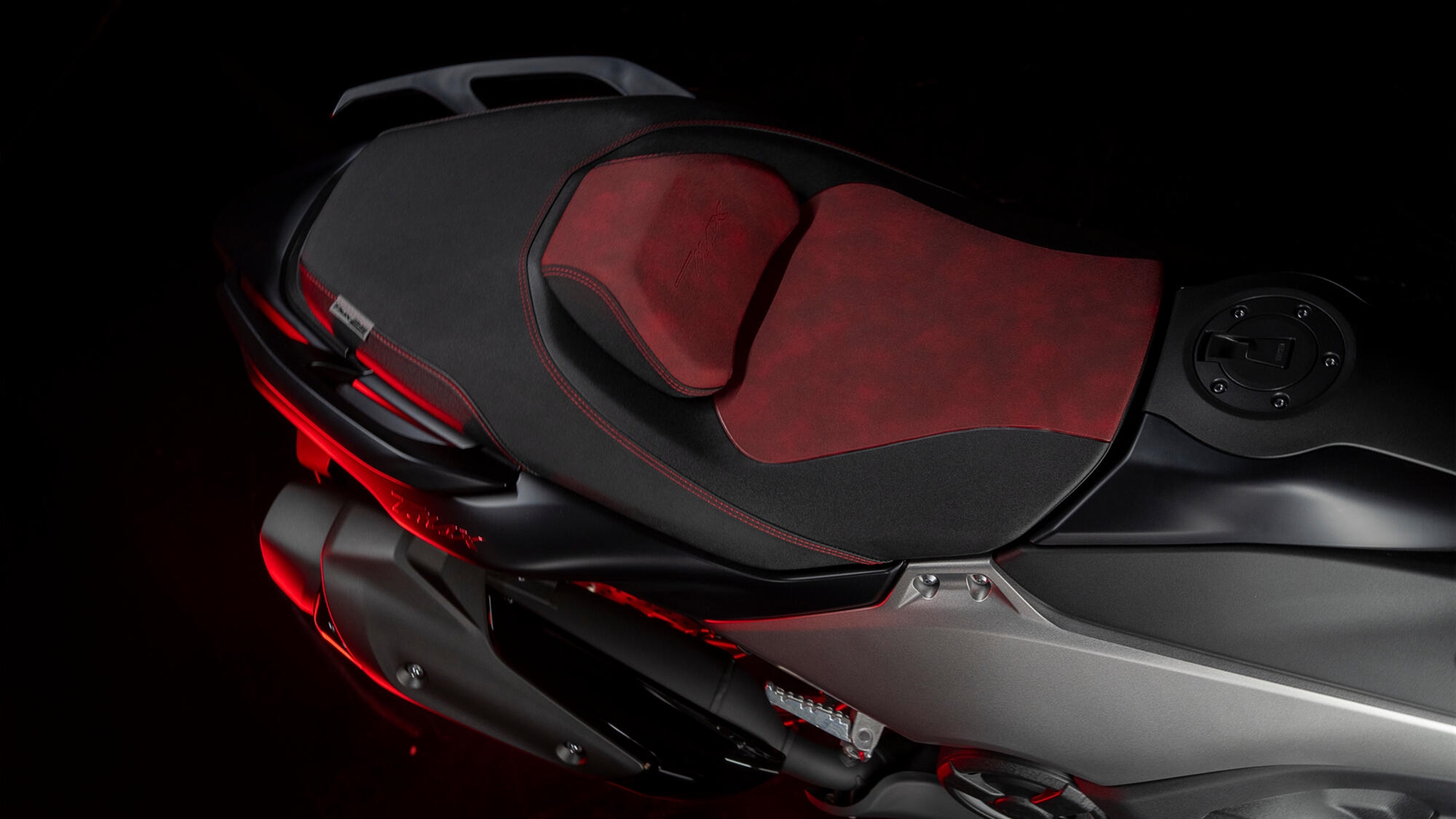 2026-Yamaha-XP500ASV-EU-NA-Detail-003-03