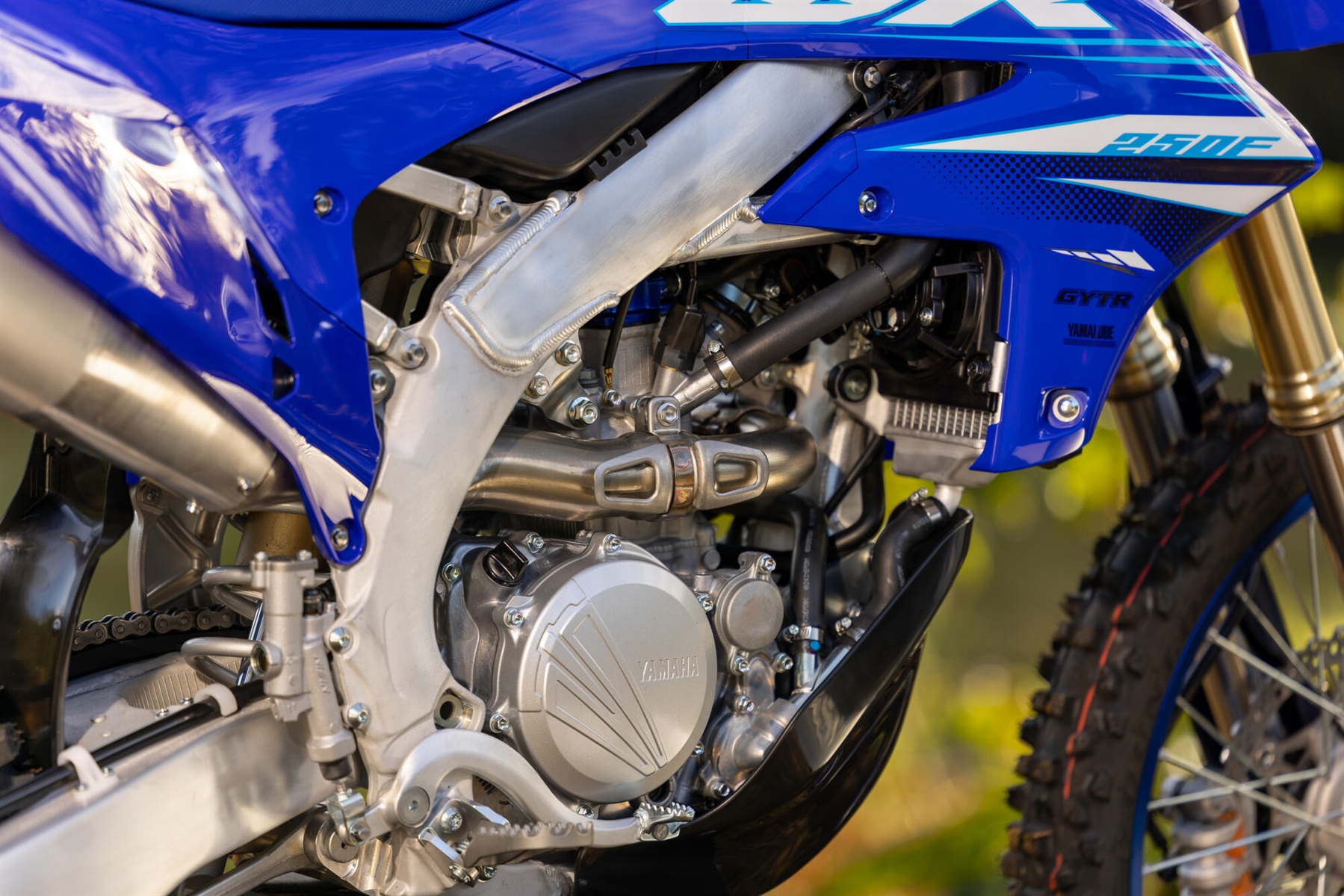 2025-Yamaha-WR250F-EU-Icon_Blue-Detail-001-03