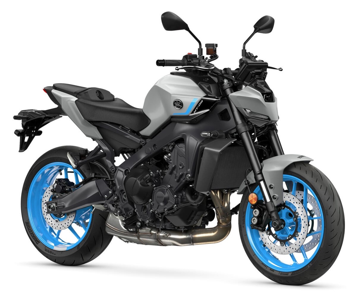 2025-Yamaha-MT09A-35-EU-Ice_Storm-Studio-001-03ww