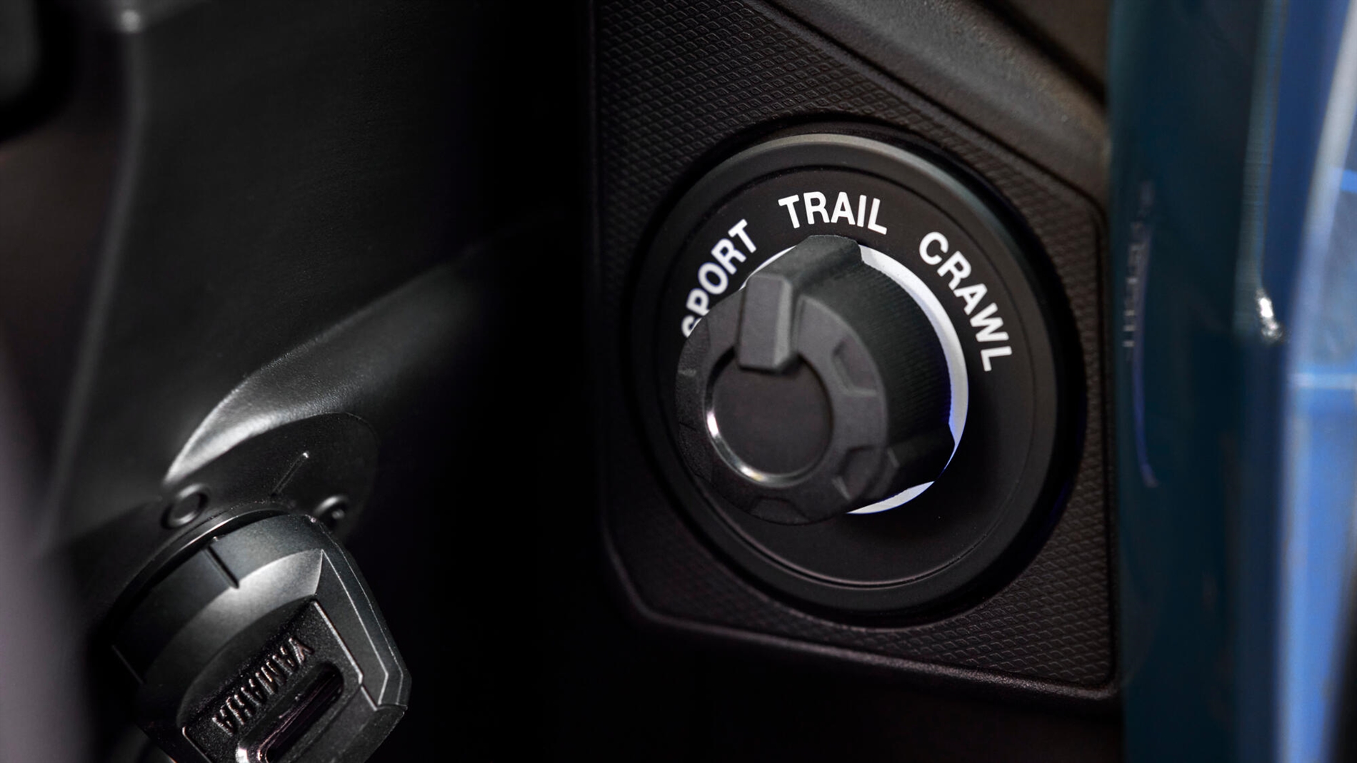 2025-Yamaha-YXF1000EW-25LE-EU-Detail-002-03