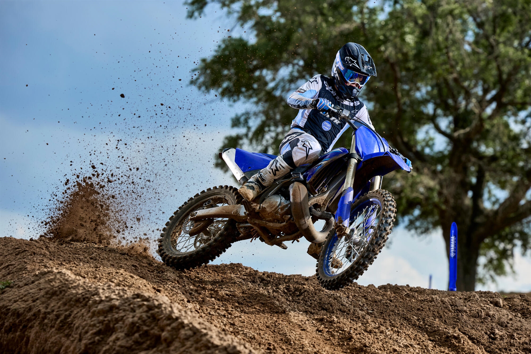 2026-Yamaha-YZ250LCSV-EU-NA-Detail-006-03