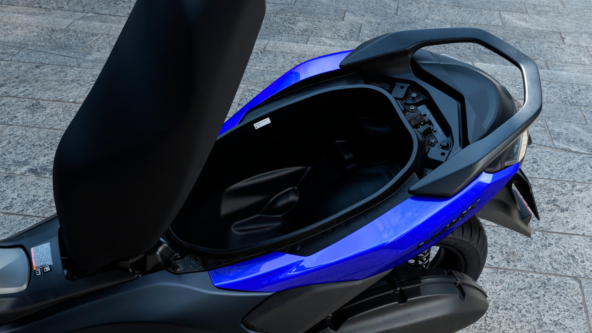 2026-Yamaha-G125YM-EU-NA-Detail-008-03