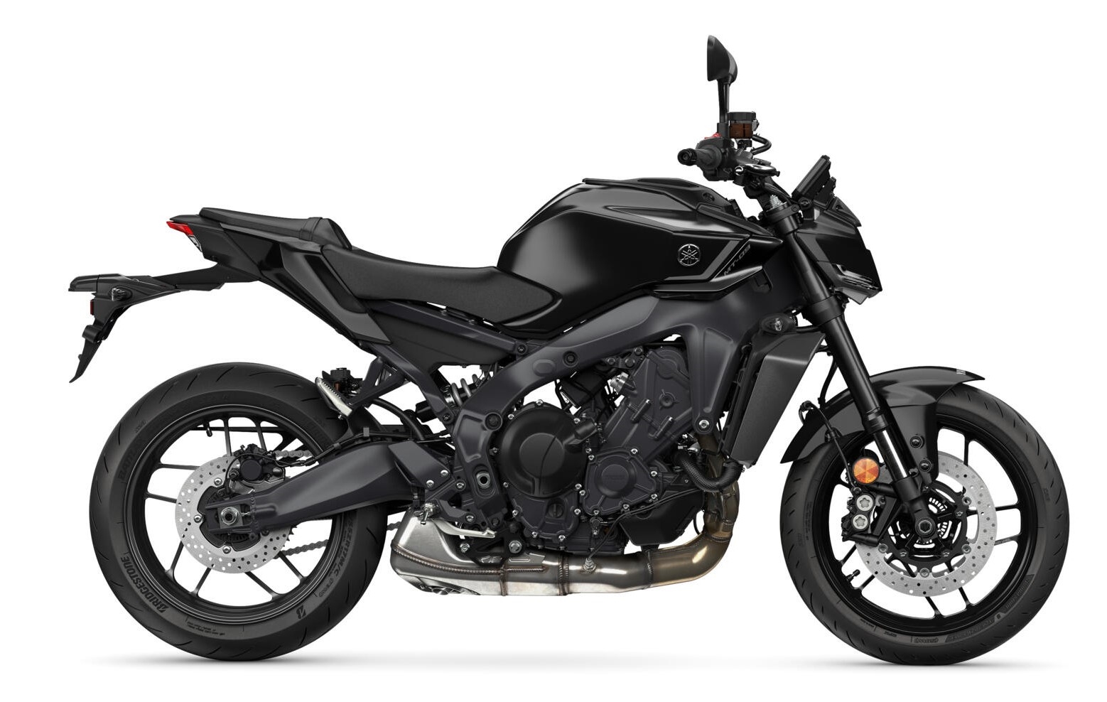 2025-Yamaha-MT09A-EU-Tech_Black-Studio-002-03