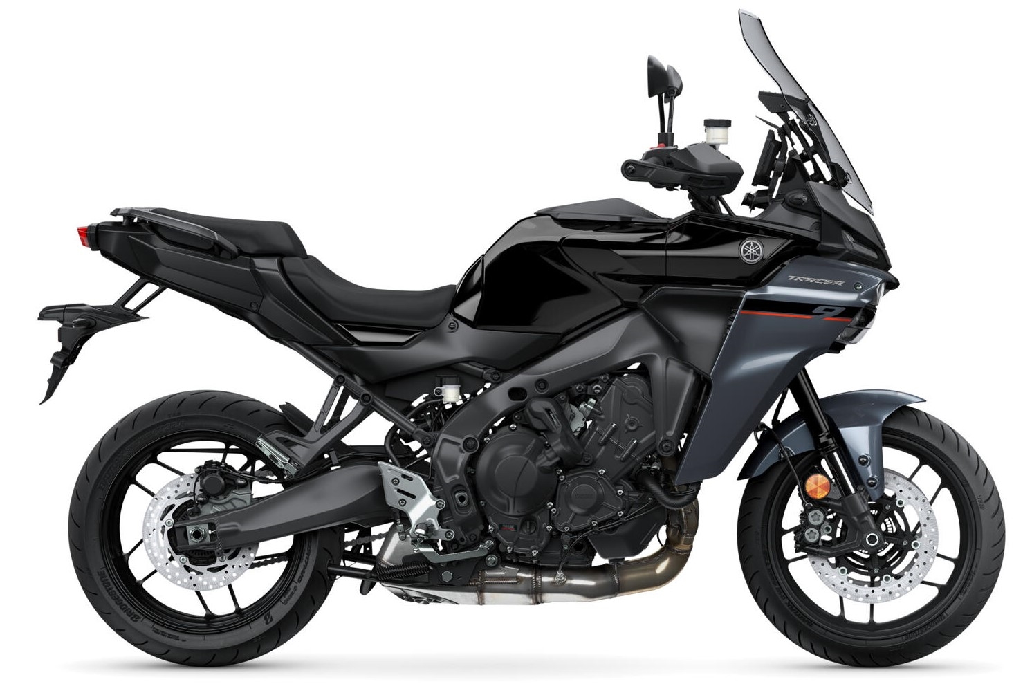 2025-Yamaha-MT09ATRS-EU-Midnight_Black-Studio-002-03