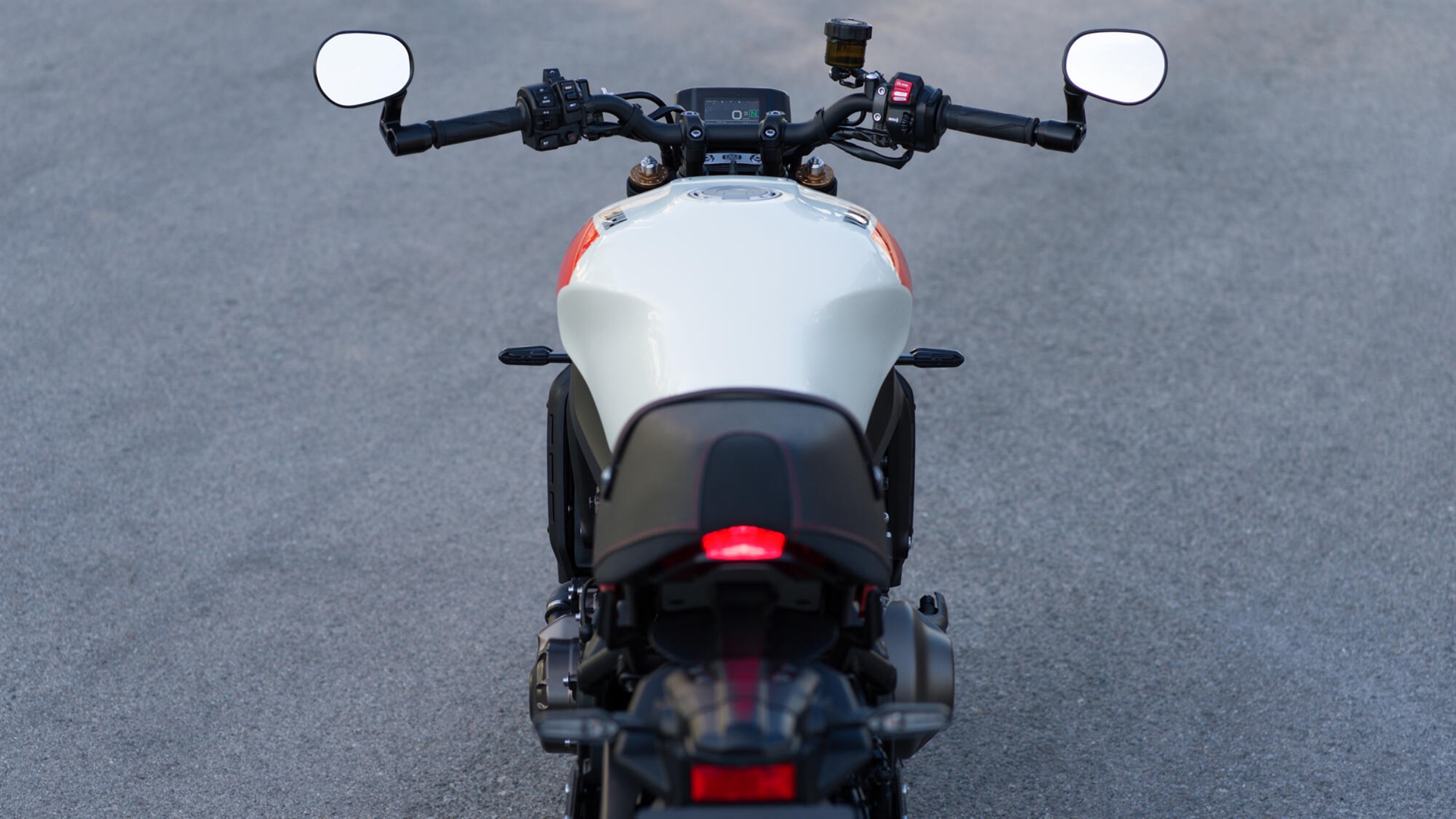 2024-Yamaha-XS850-EU-Detail-003-03