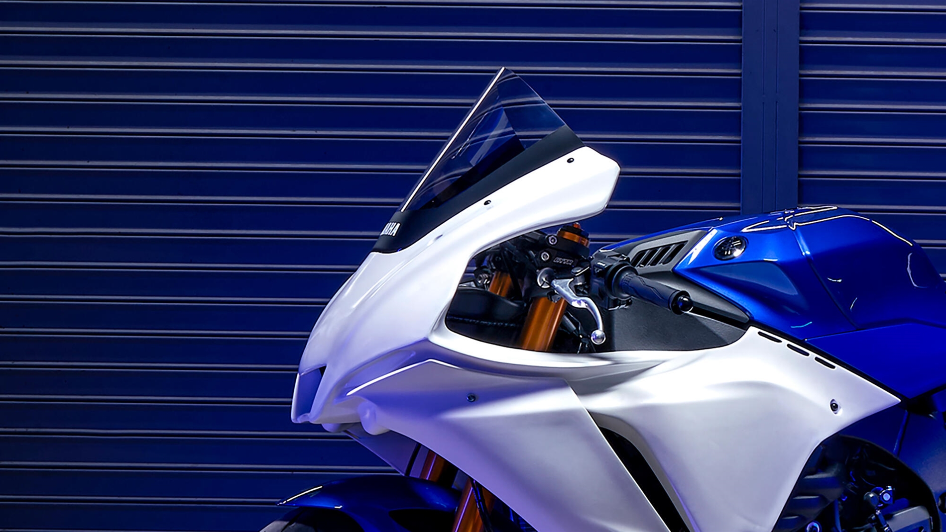 2023-Yamaha-YZF1000R1GYTR-EU-Detail-005-03