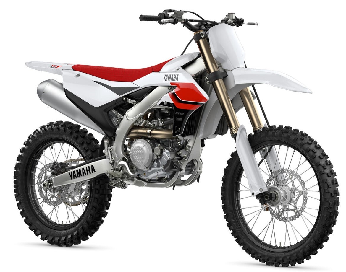 2026-Yamaha-YZ450FSV-EU-Anniversary_White-360-Degrees-001-03_COPIA