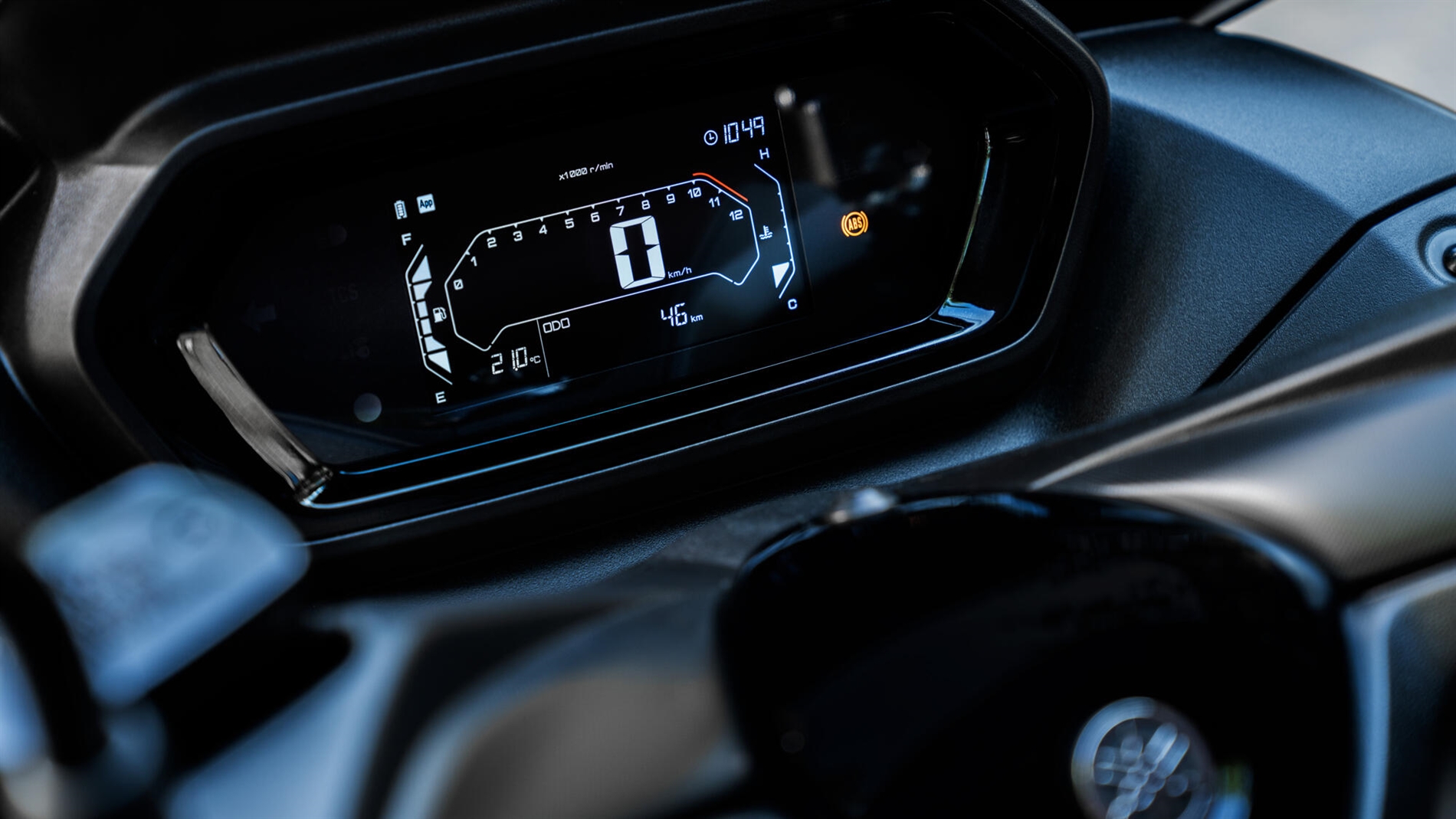 2026-Yamaha-XMAX300A-EU-NA-Detail-001-03