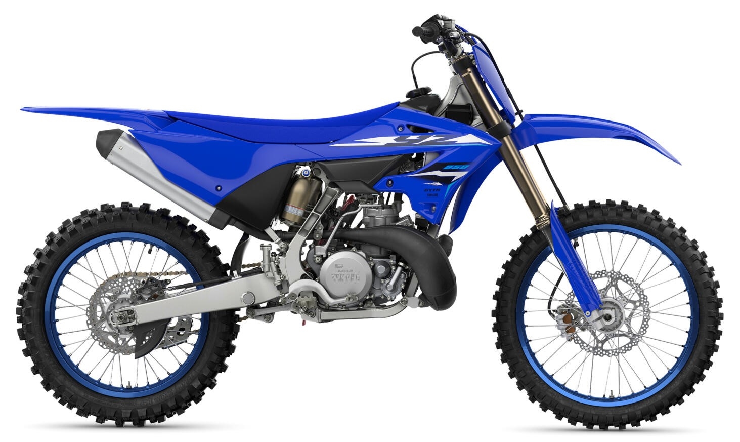 2026-Yamaha-YZ250LC-EU-Icon_Blue-Studio-002-03