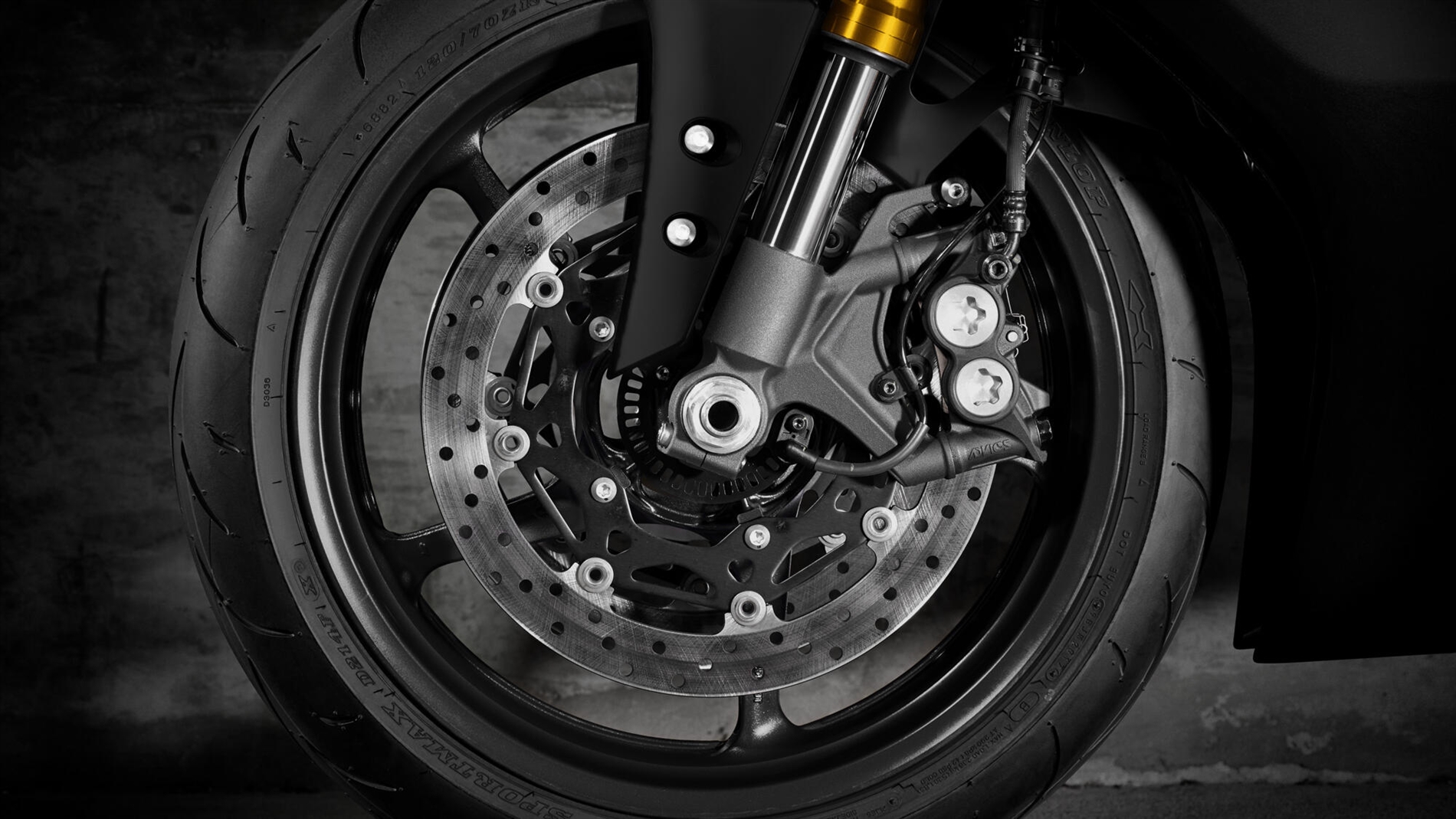 2024-Yamaha-YZF600R6RCOMP-EU-Detail-008-03